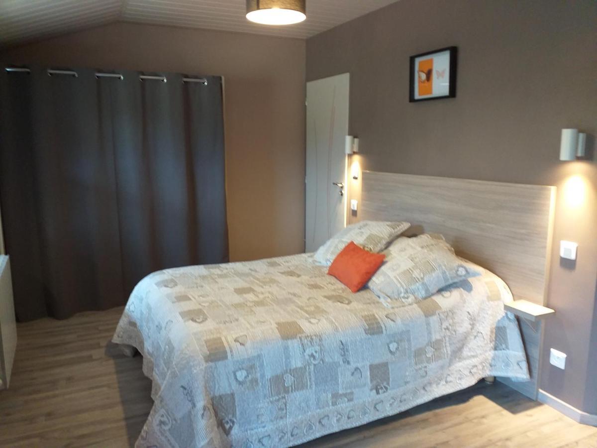 Bed and Breakfast Au Petit Bonheur Saint-Martin-du-Frene Exterior foto